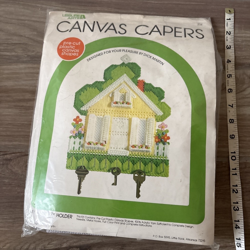 Leisure Arts Canvas Capers "My House Key Holder" Kit No. 204‎ New